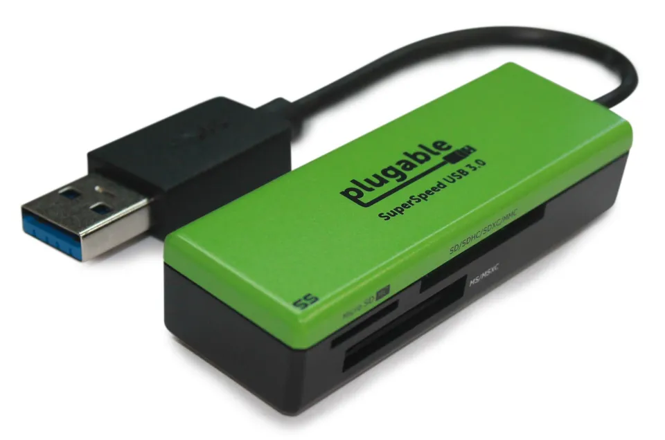 plugable-usb-3-0-flash-memory-card-reader-usbg3-fcr01-versatile-media-reader image 1