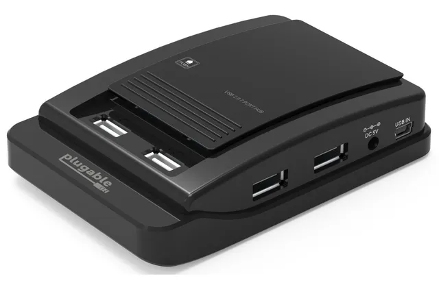 plugable-usb-2-0-7-port-hub-with-15w-power-adapter image 1