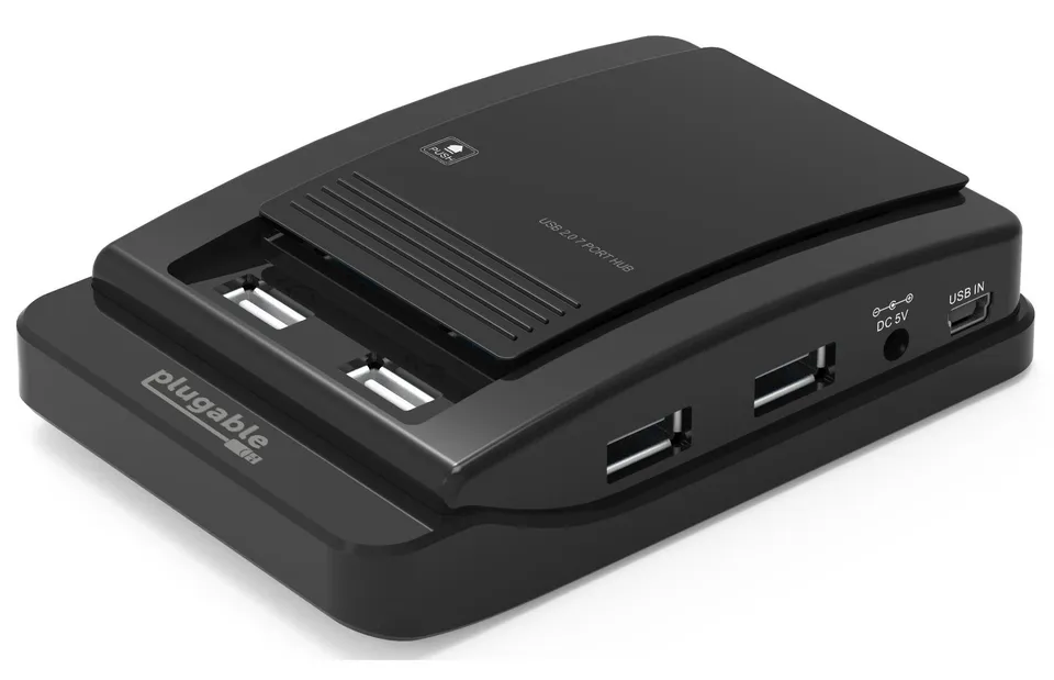 plugable-usb-2-0-7-port-hub-with-15w-power-adapter image 1