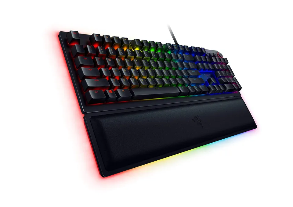 razer-huntsman-elite-gaming-keyboard-clicky-optical-switches-chroma-rgb-magnetic image 1
