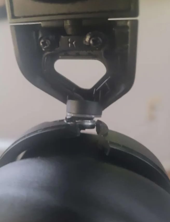 Okay headset, but a bit cheap feeling