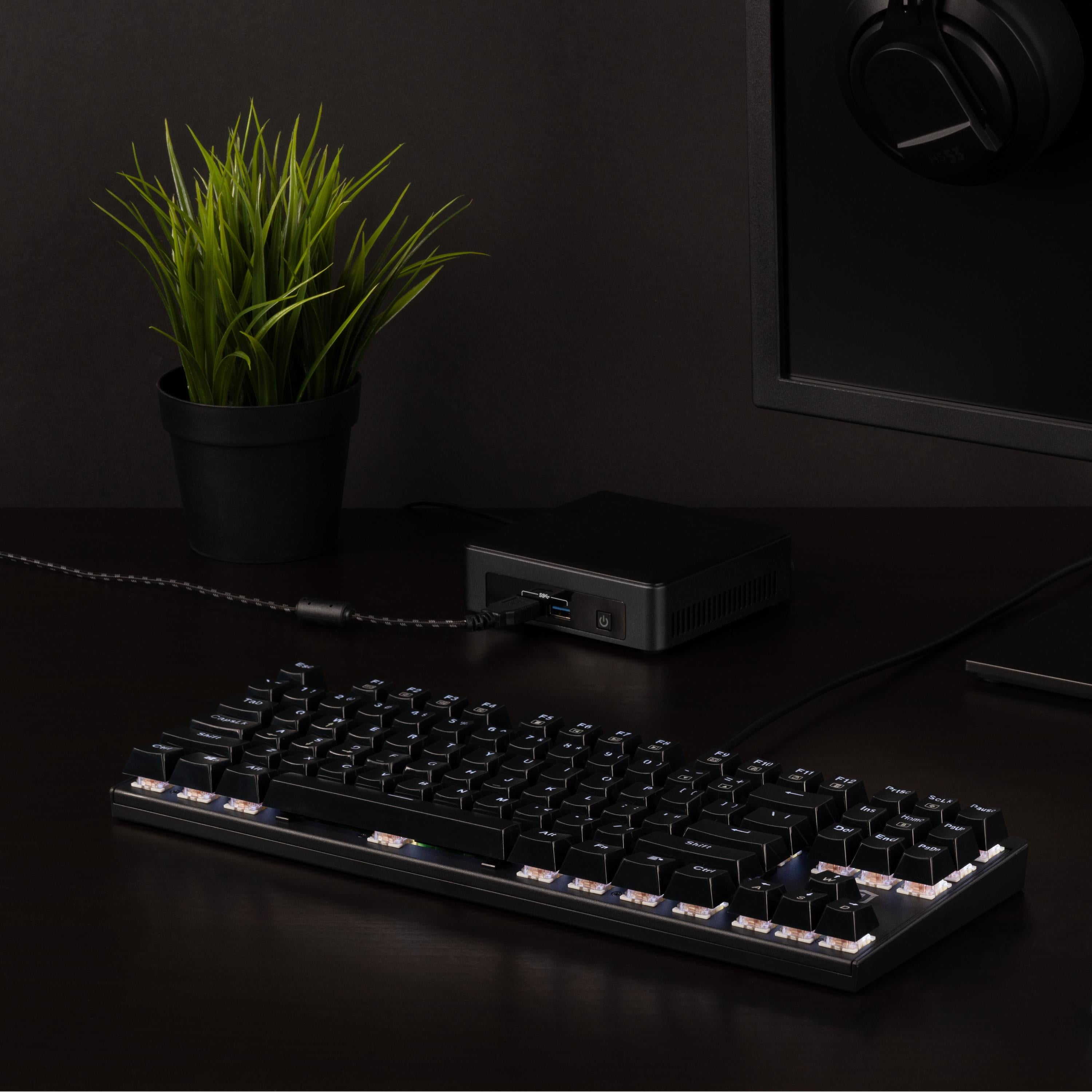plugable-compact-87-key-mechanical-keyboard-with-red-style-switches image 6