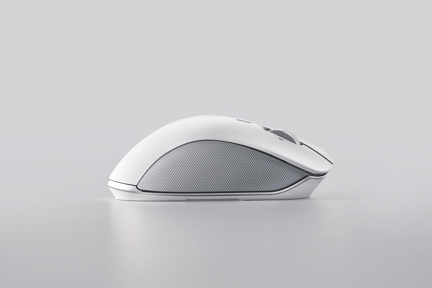 razer-pro-click-humanscale-wireless-mouse-ergonomic-multi-host-400-hour-battery image 3