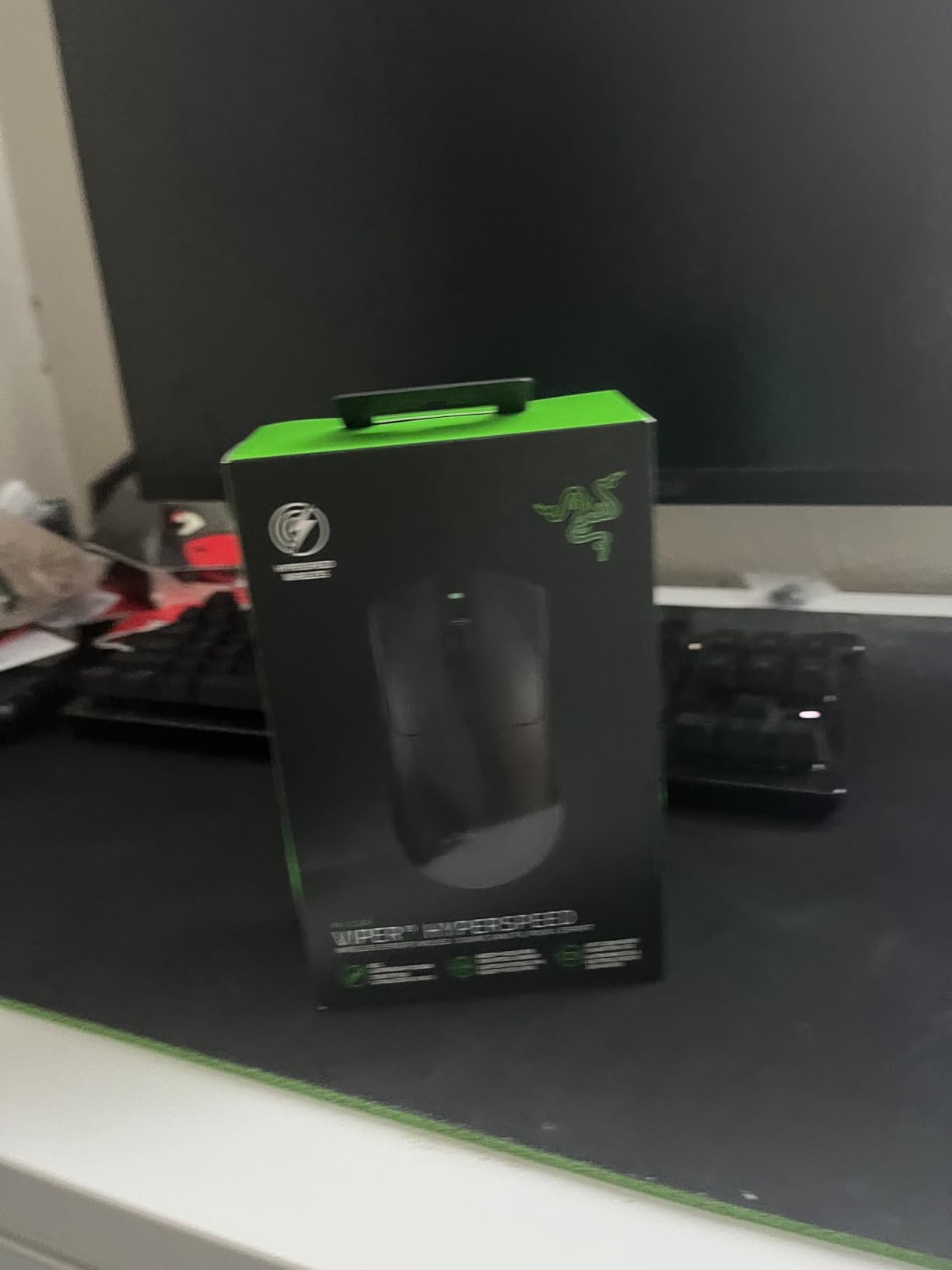 Great mouse, but needs a charging dock