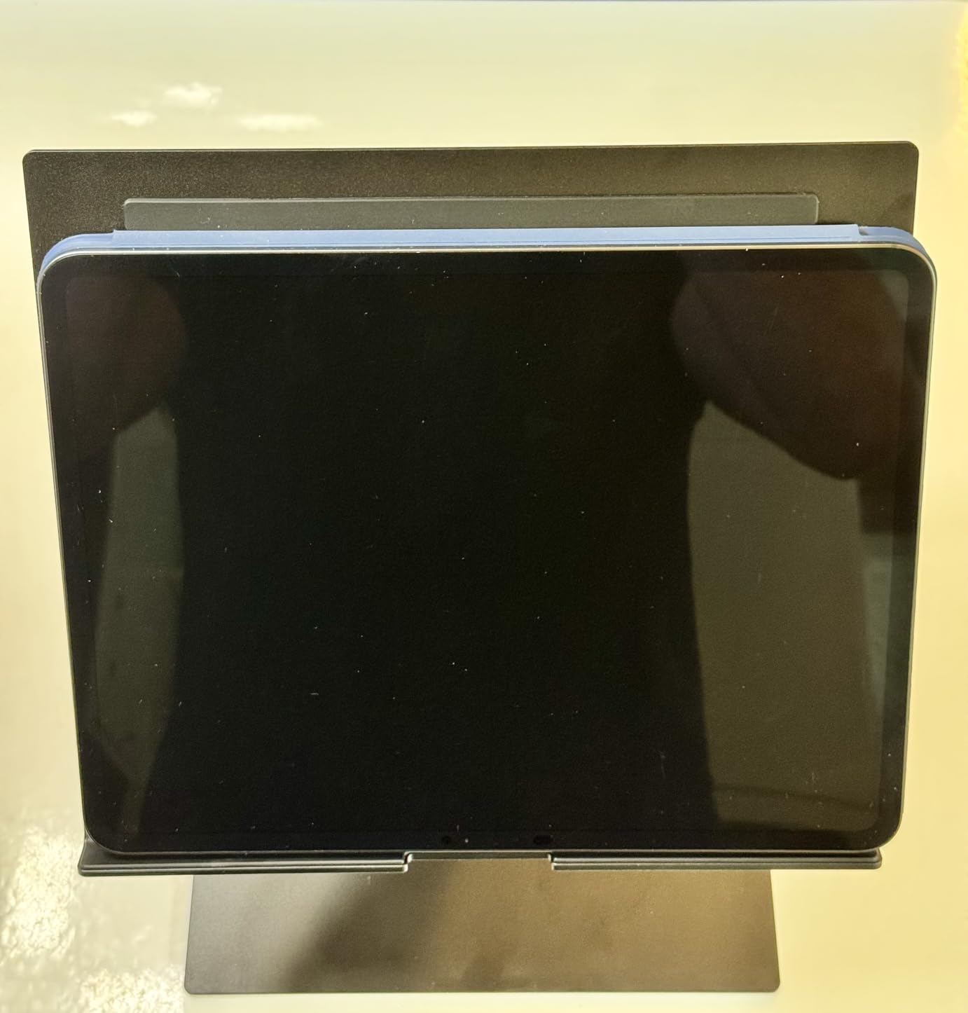 Not for heavy laptops