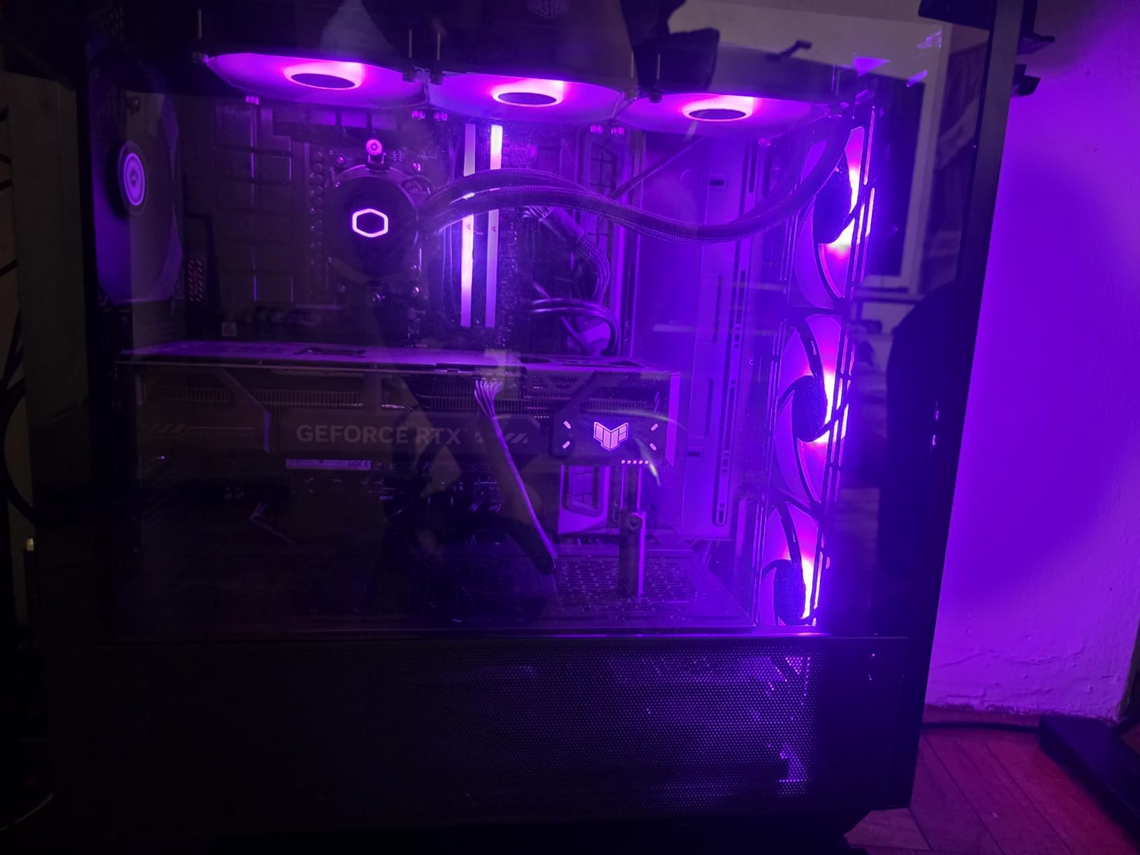 Solid RAM, but the white can yellow over time
