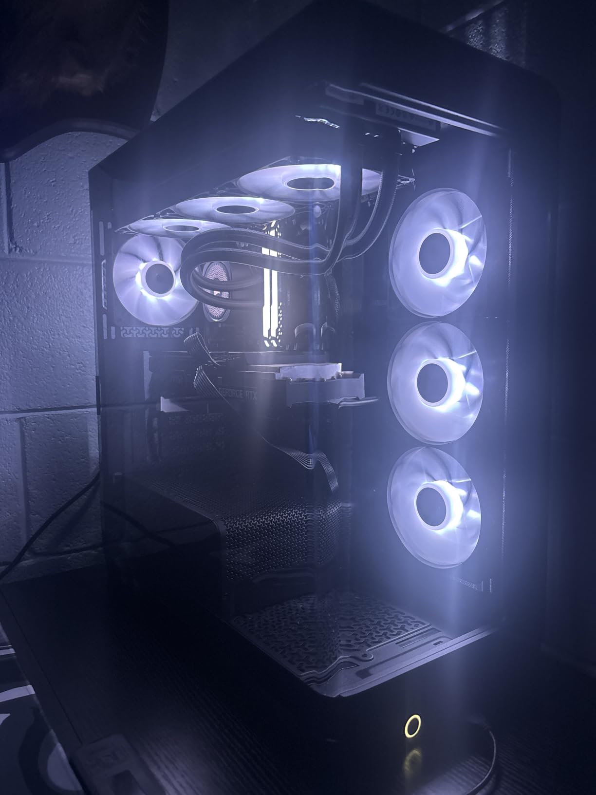 Great case, but the AIO is a bit tricky to install