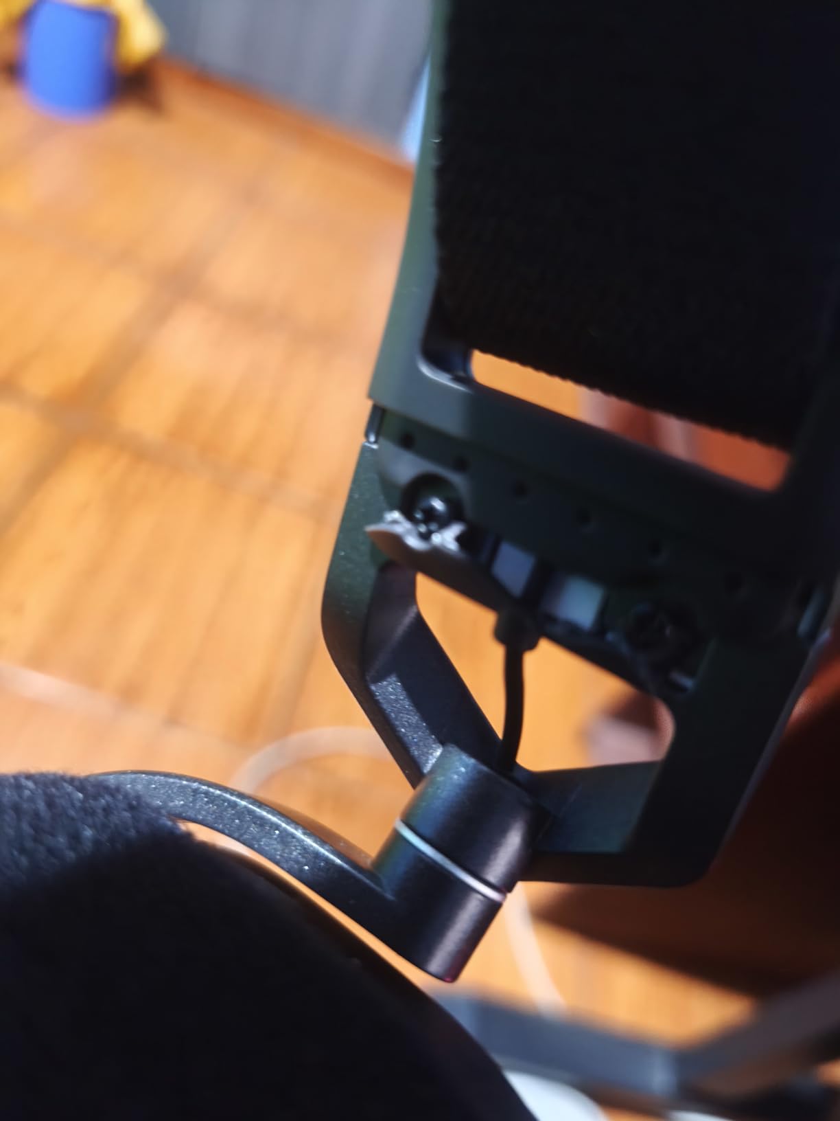 Great headset, minor software quirks