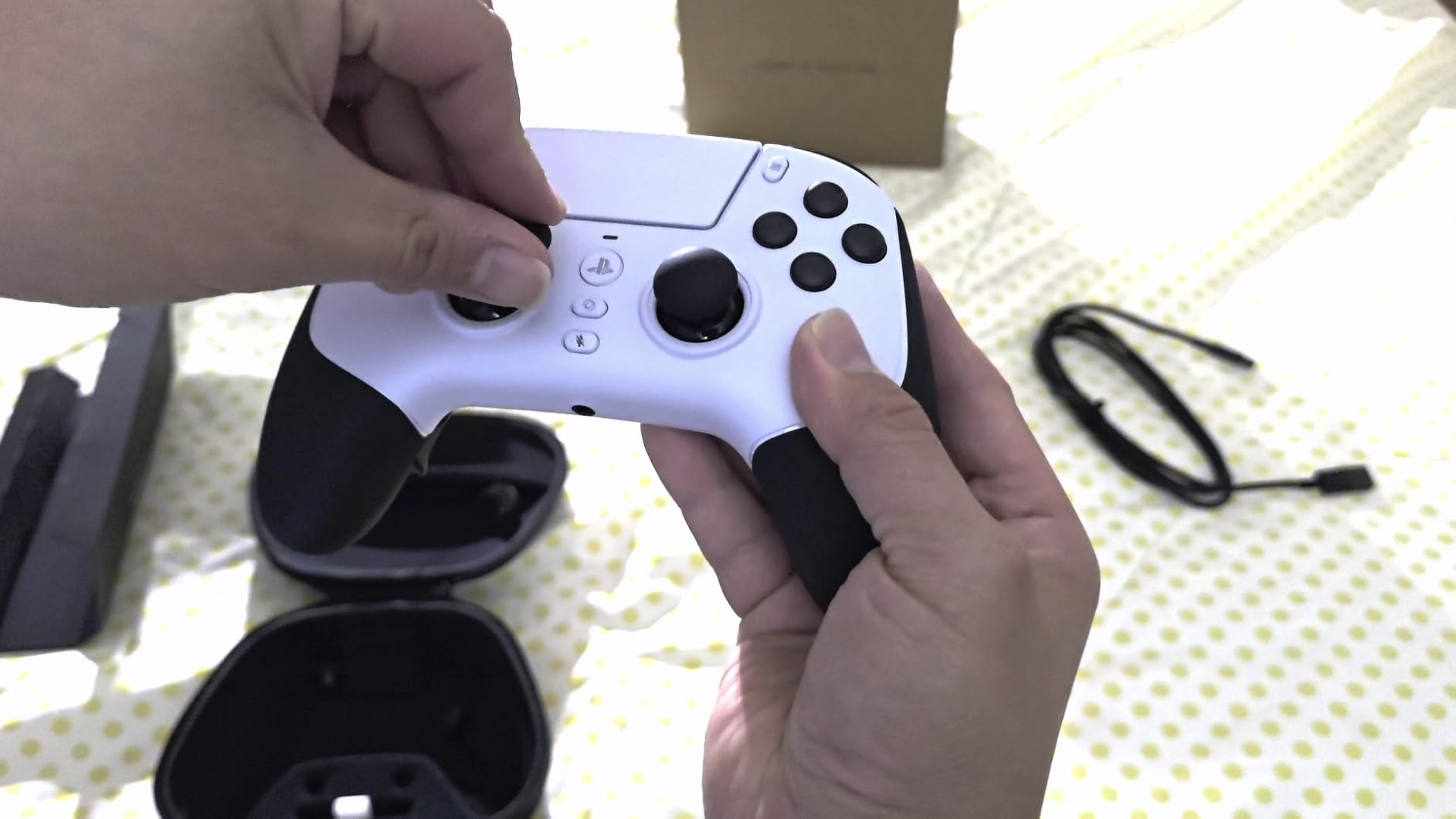 Great controller, but wired-only for 4K?