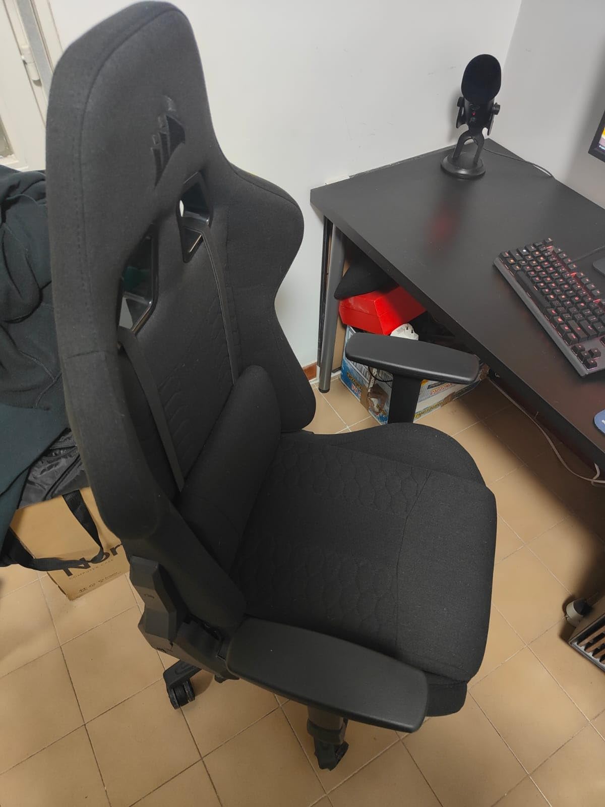 Good chair, but not for tall people