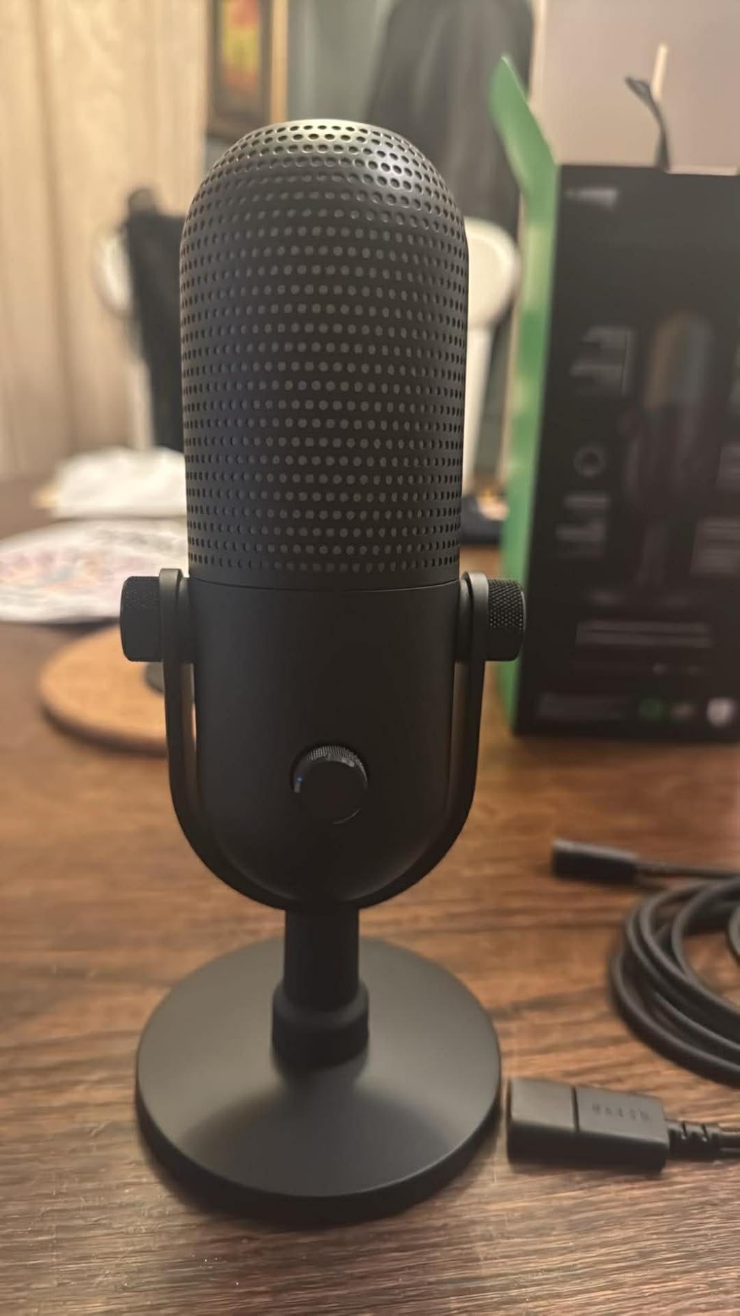Great mic, but no boom arm included