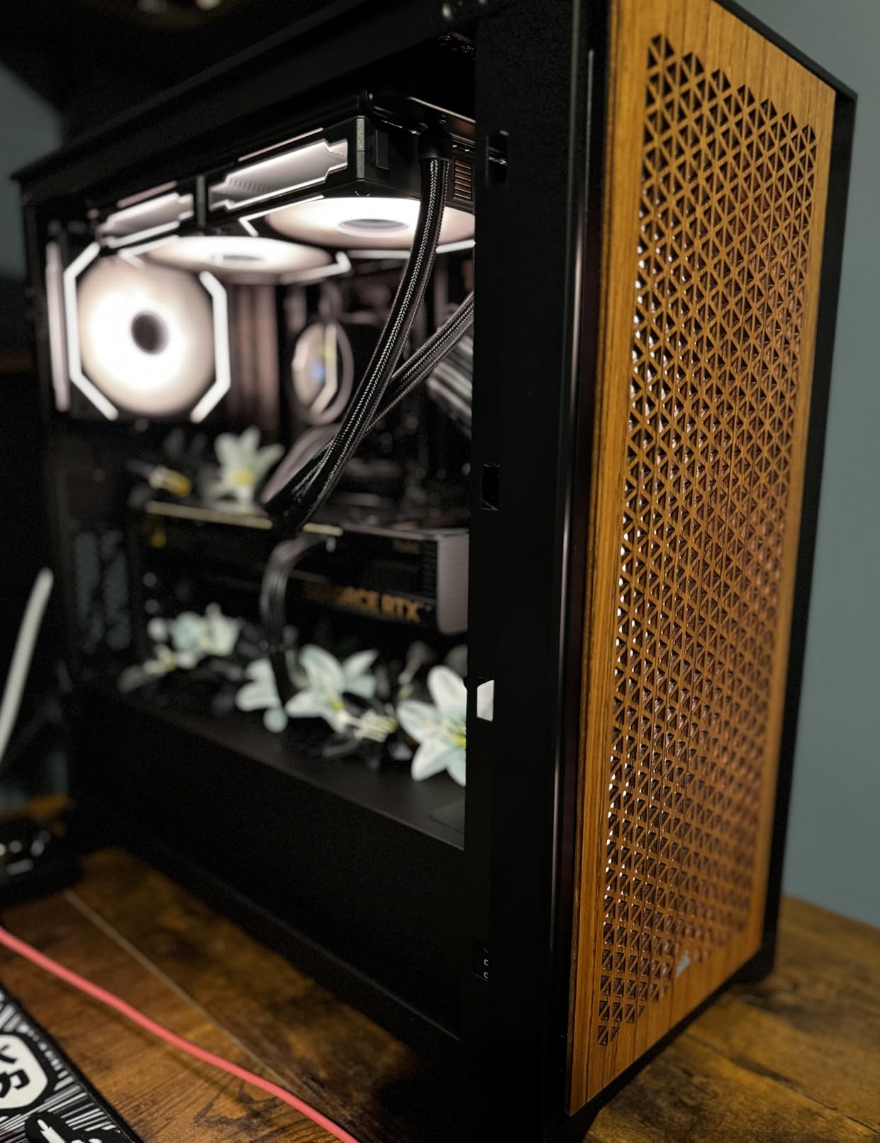 Great case, slight dust issue