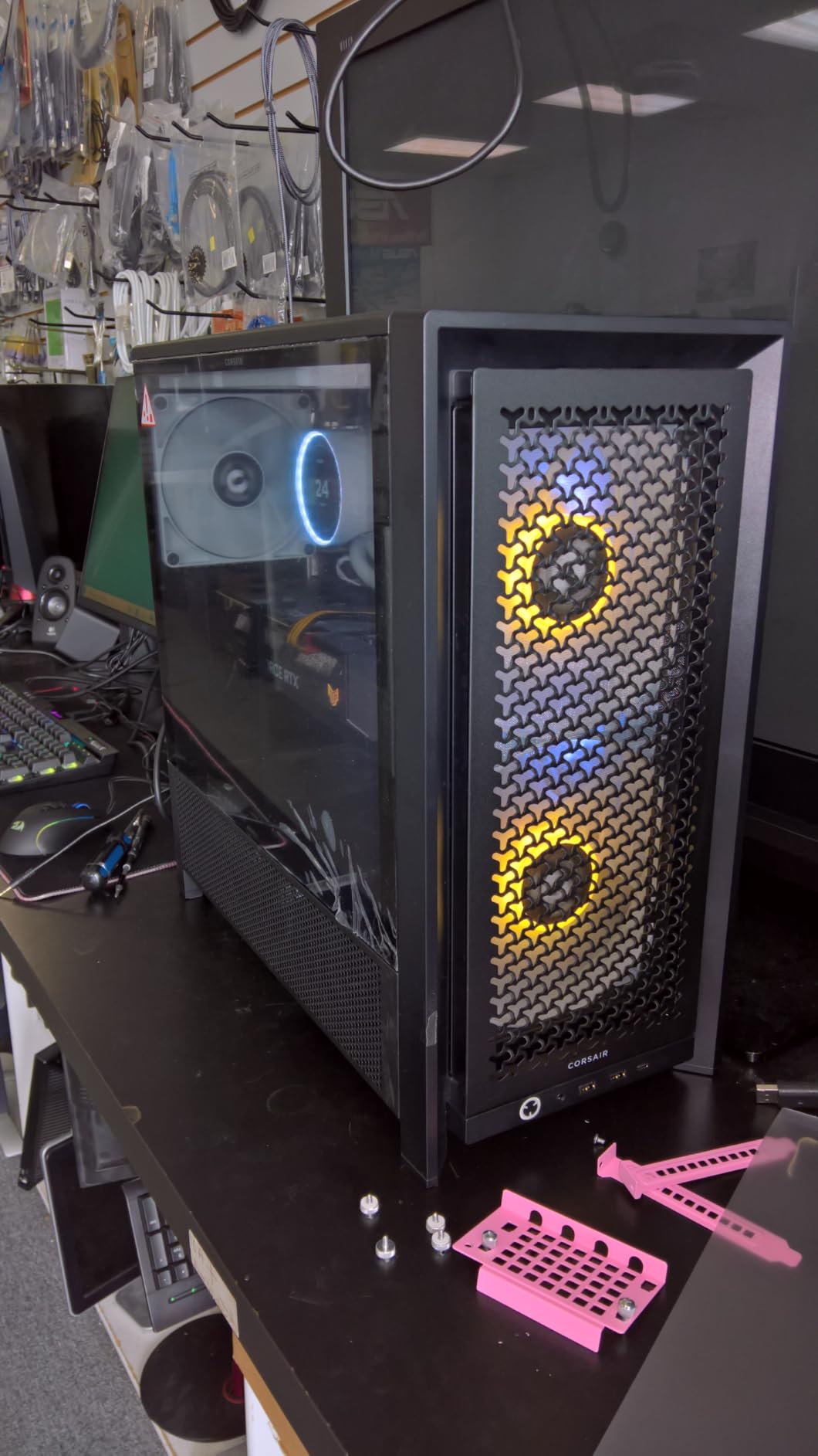 Very good case, but a few quirks