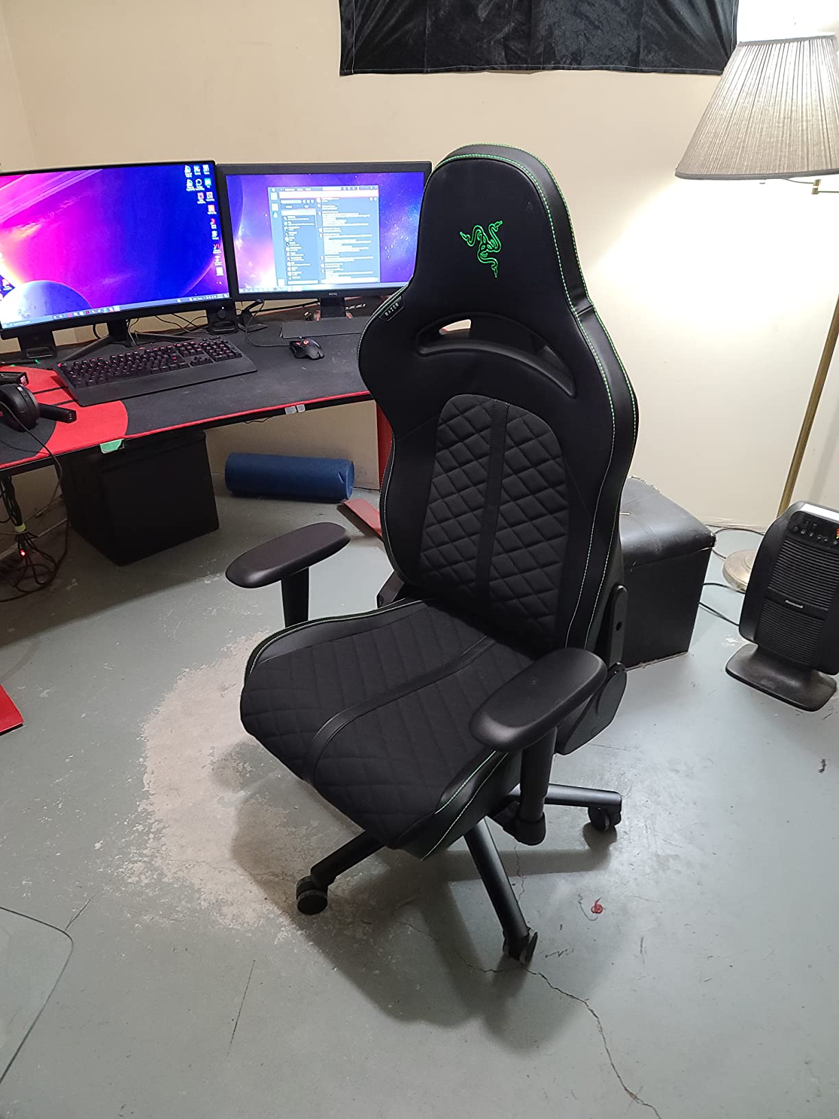 Good chair, but armrests are limited