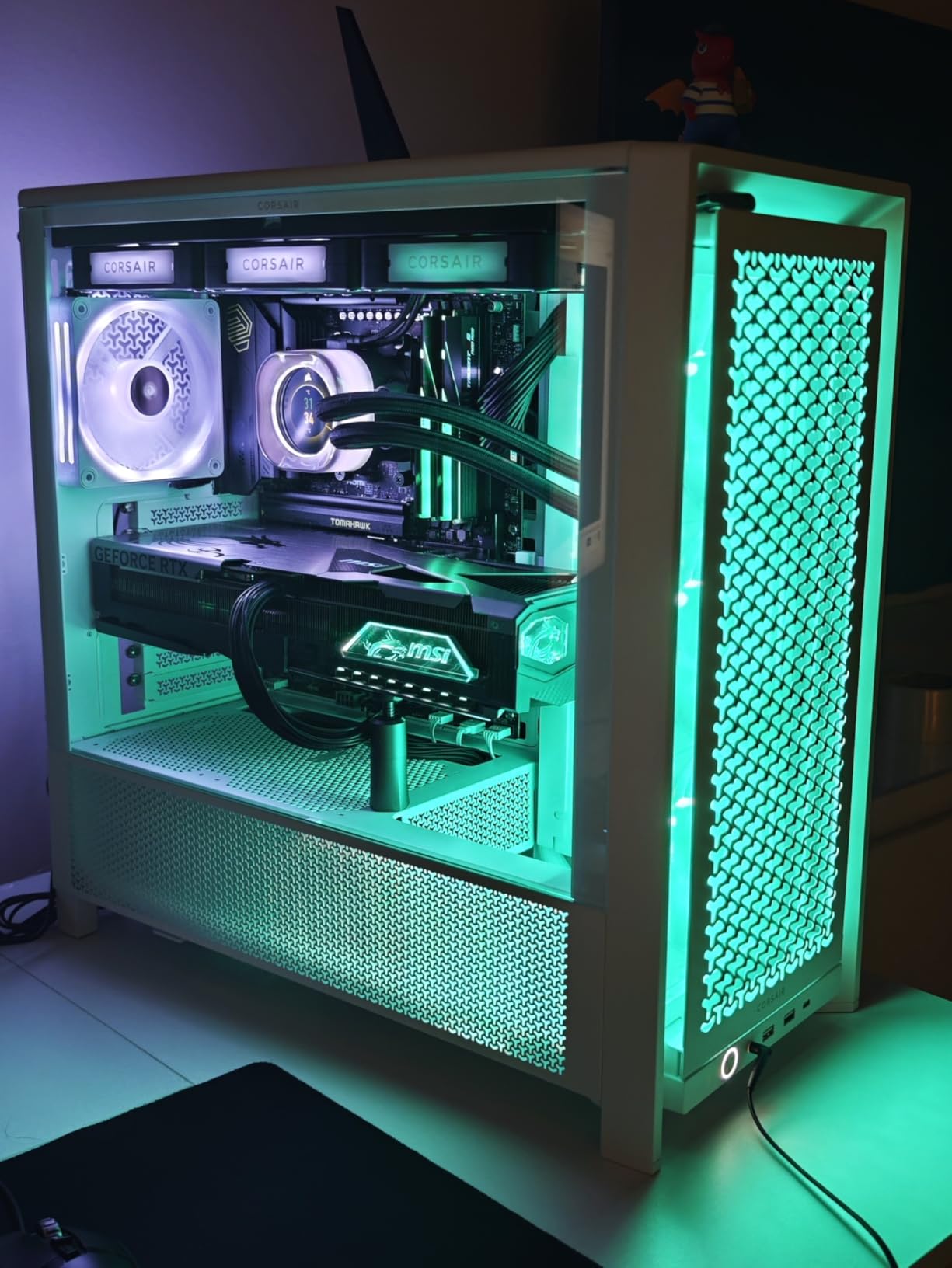 Great case, but cable management is tight