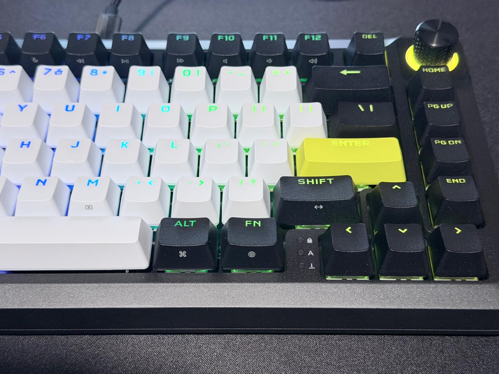 Great keyboard, but software is clunky