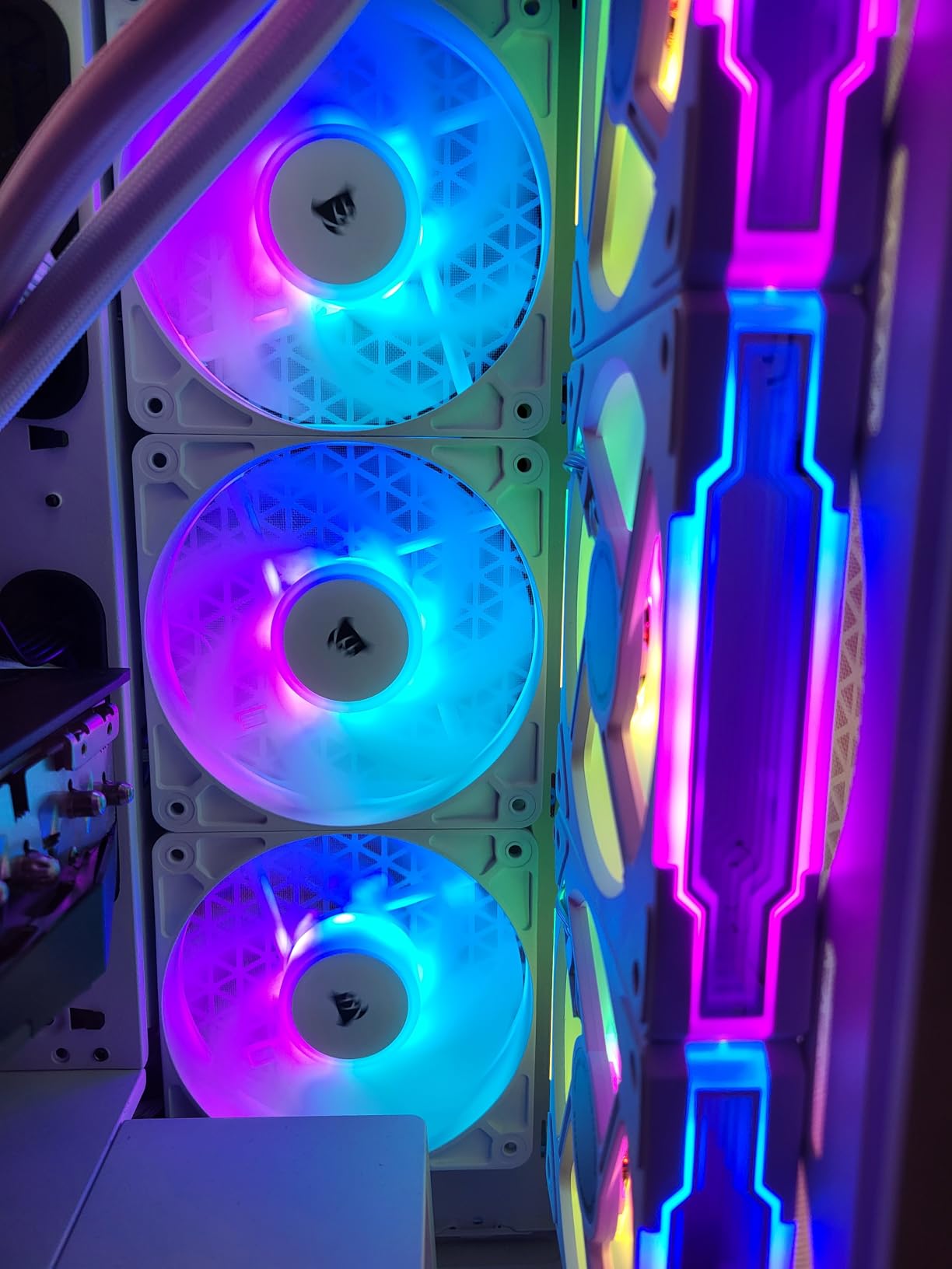 Amazing airflow and RGB
