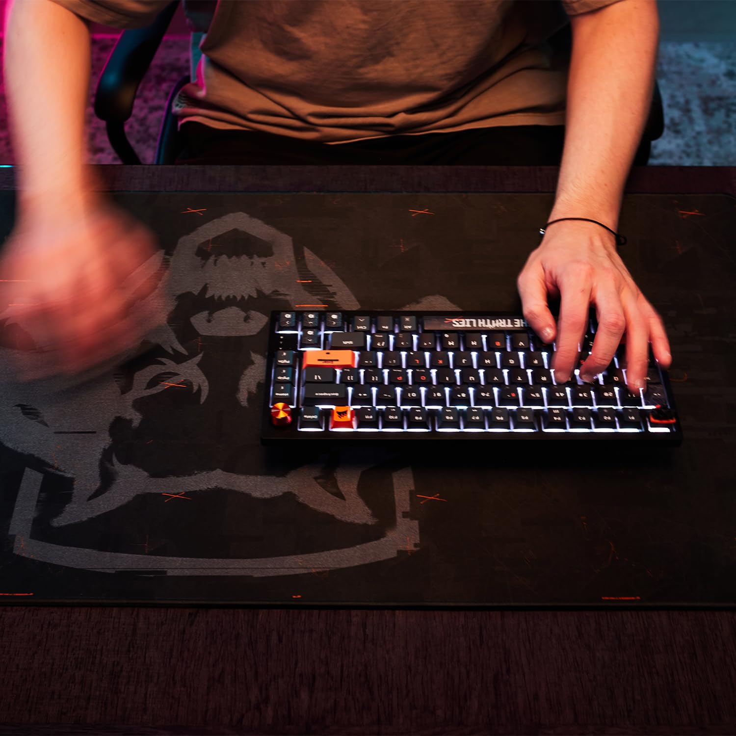 corsair-mm300-2xl-call-of-duty-black-ops-6-edition-anti-fray-gaming-mouse-pad-93 image 4