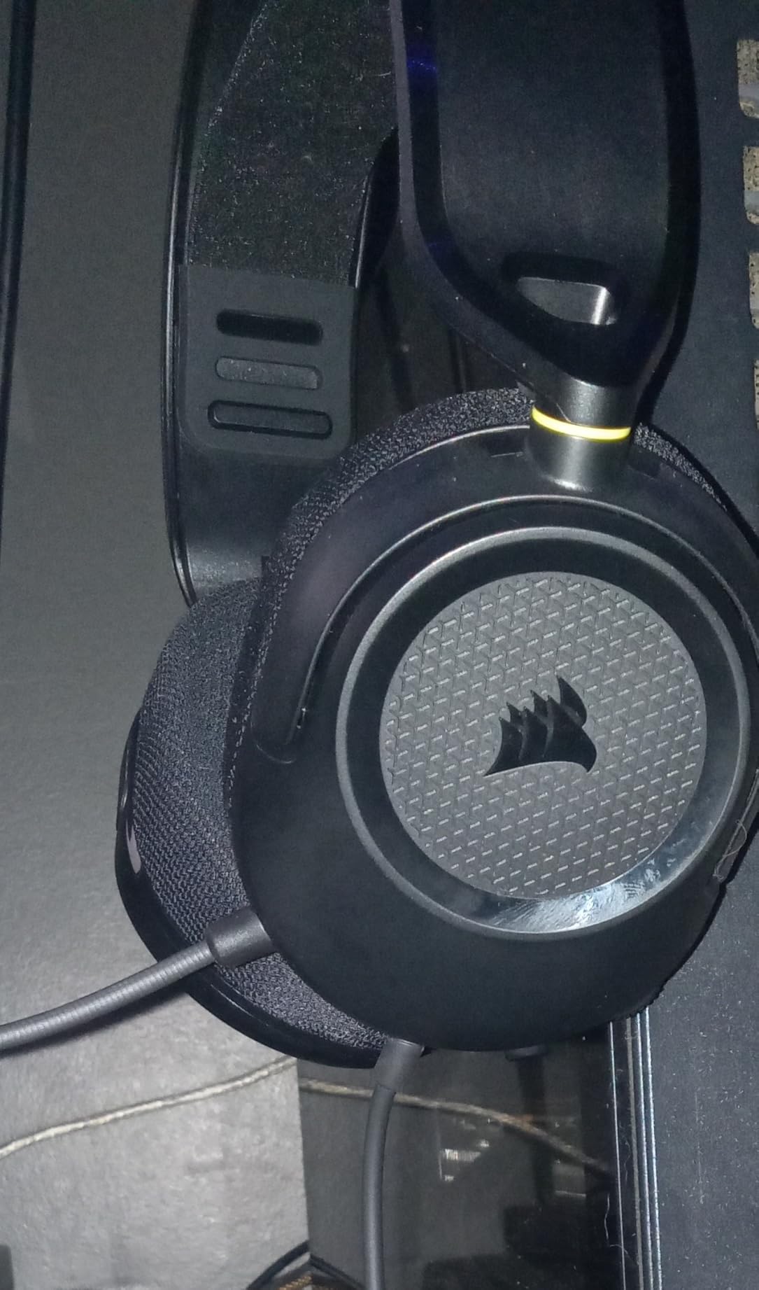 Good headset, but mic could be better