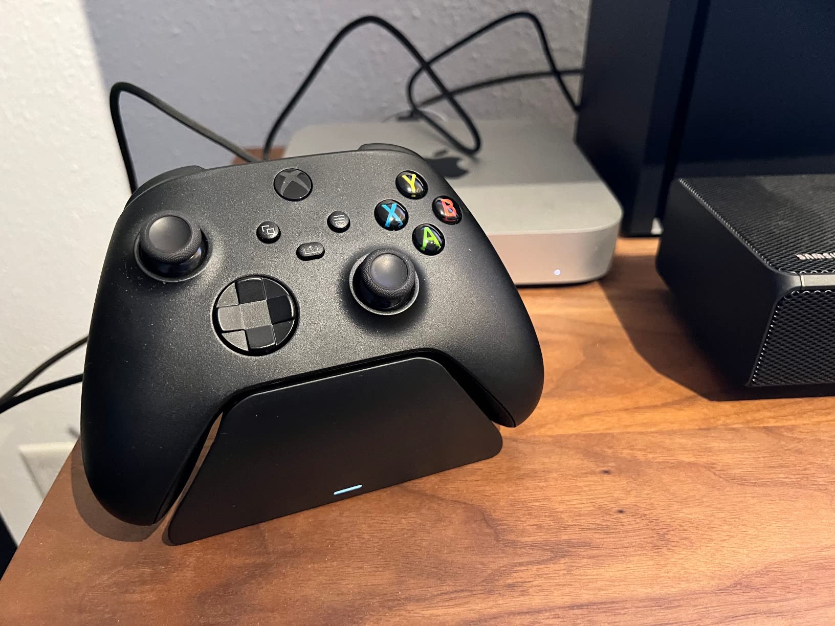Charges fast and looks sleek