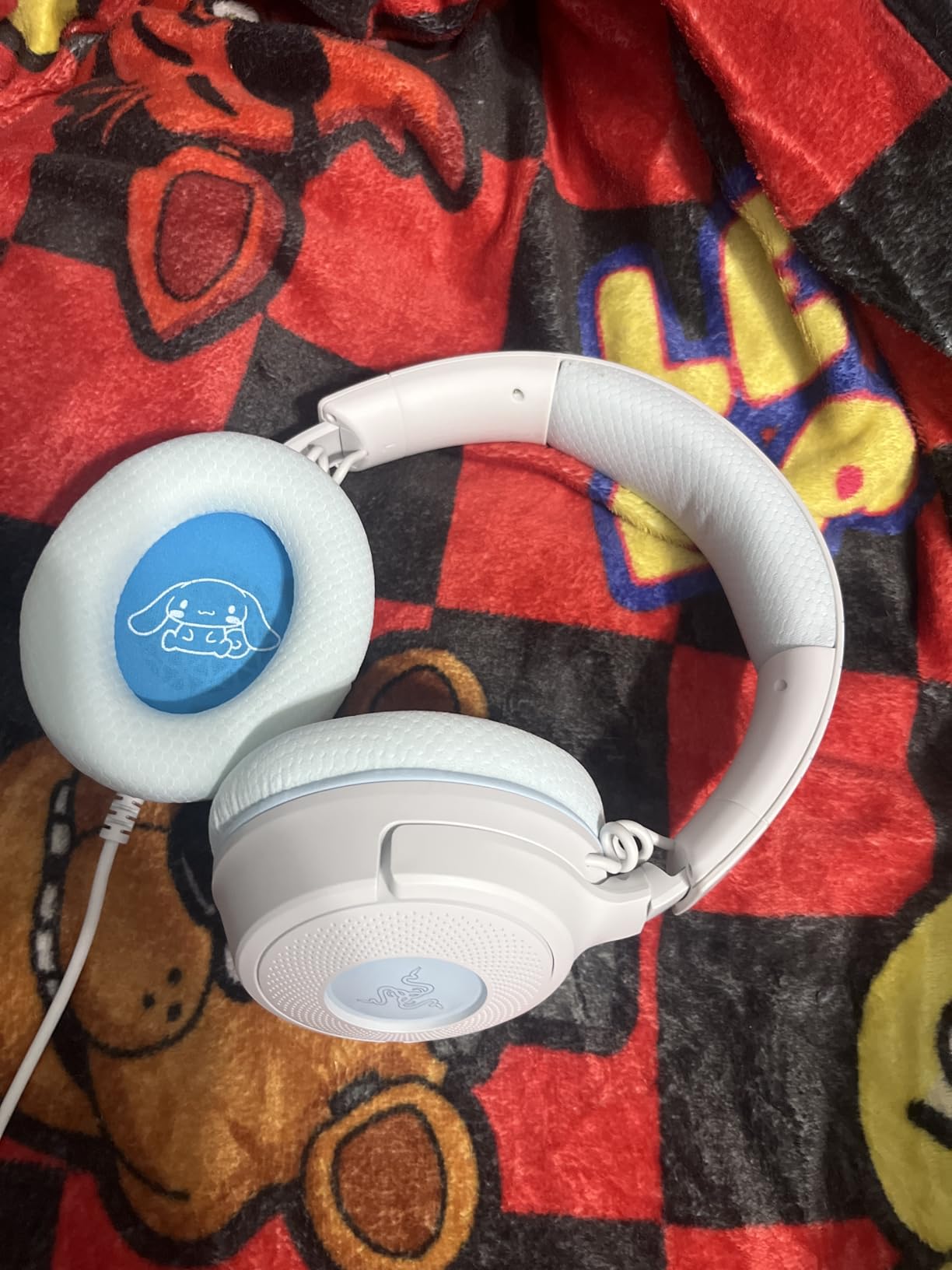 Average sound, great looks