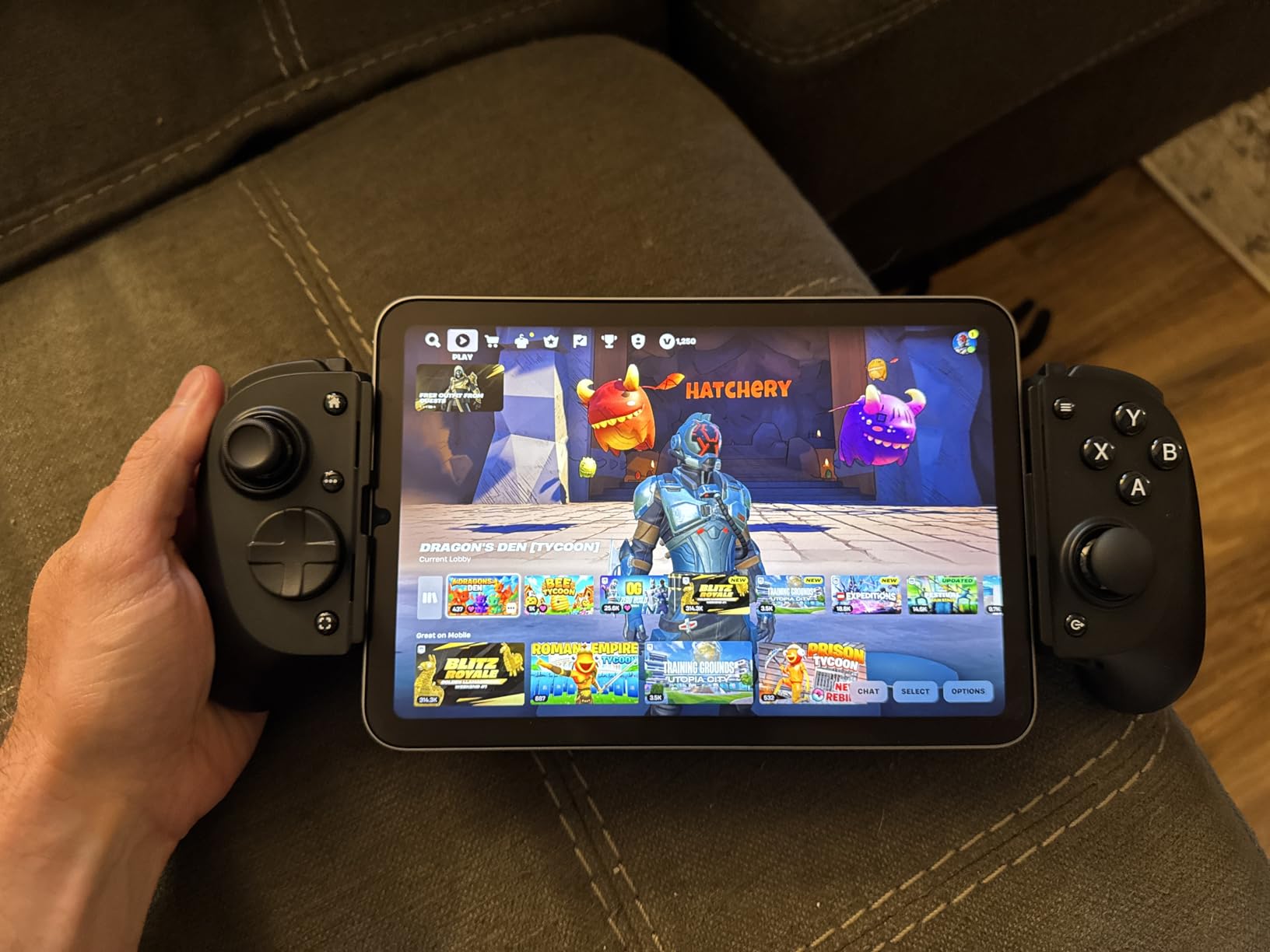 Great controller, but a bit tight for bigger phones
