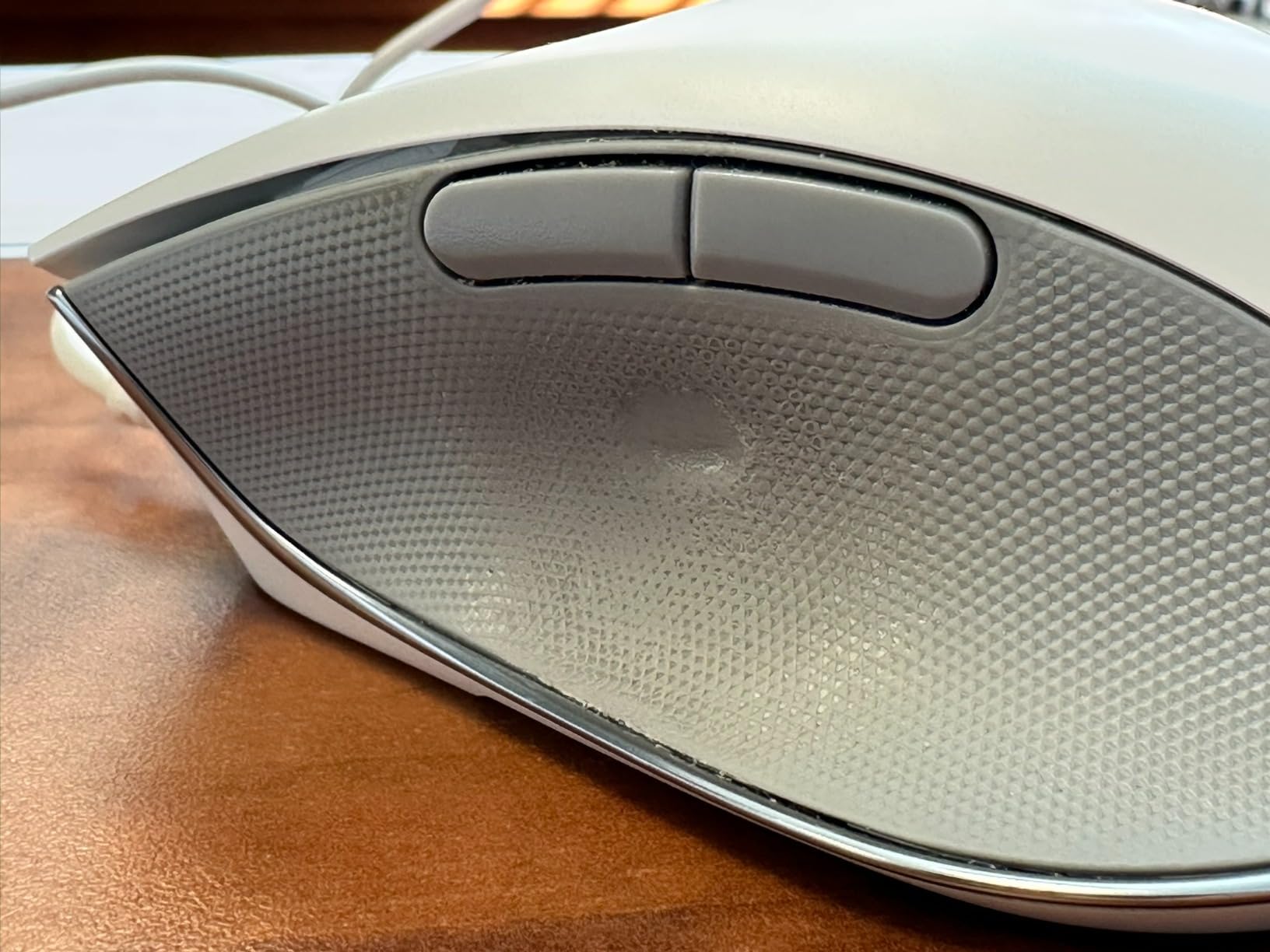 Solid wireless mouse