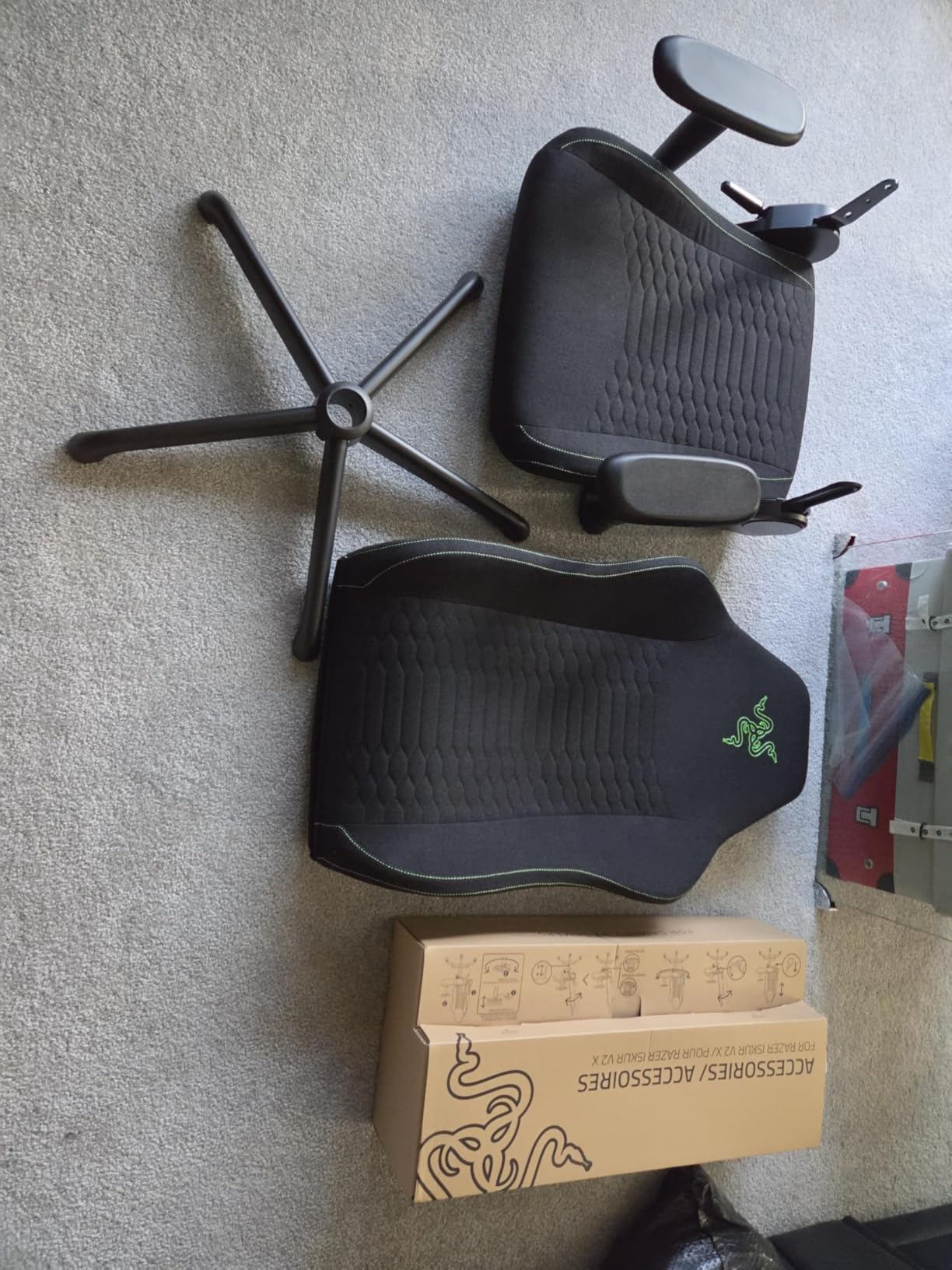 Nice chair, but the L33T accessories are gimmicky
