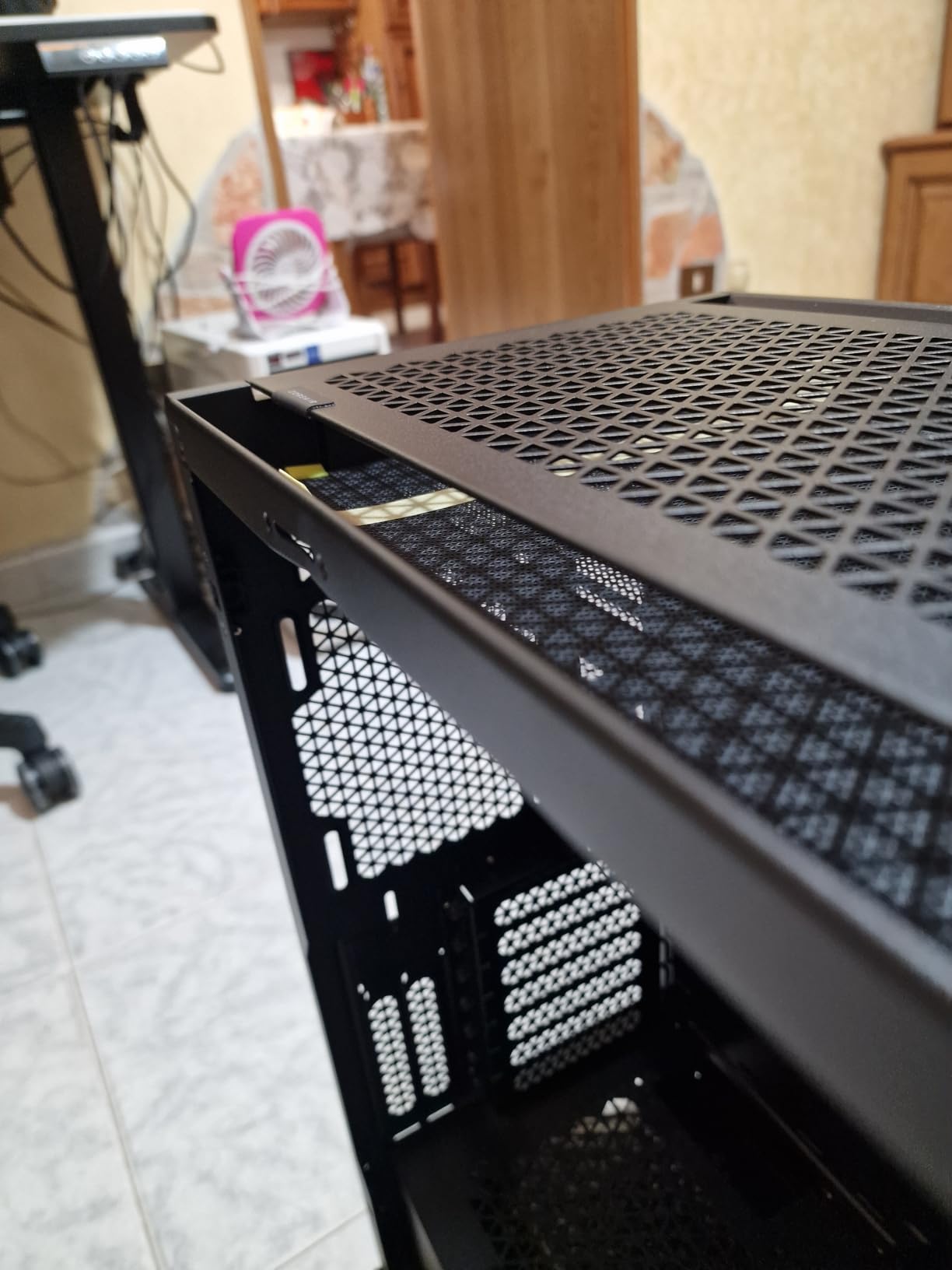 Beautiful case, minor quirks