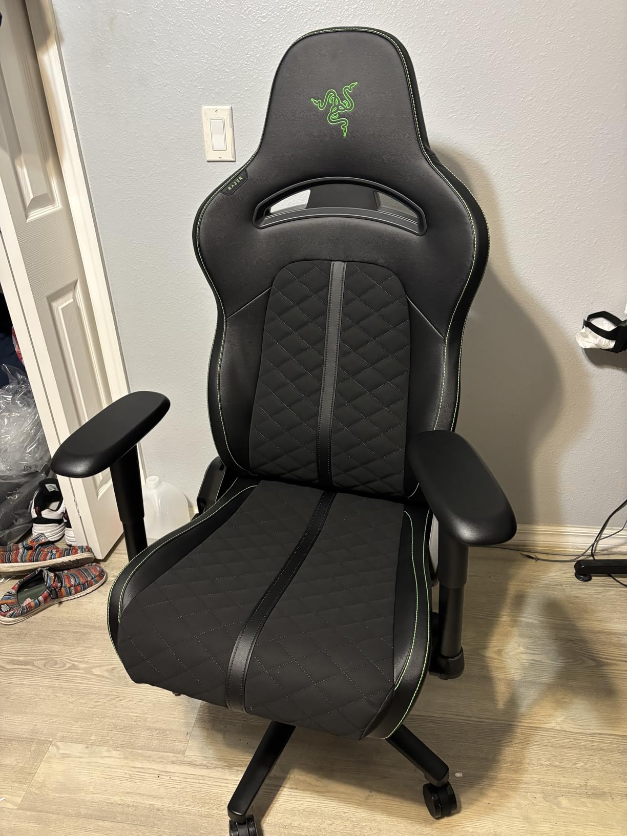 Good chair, but smelly at first