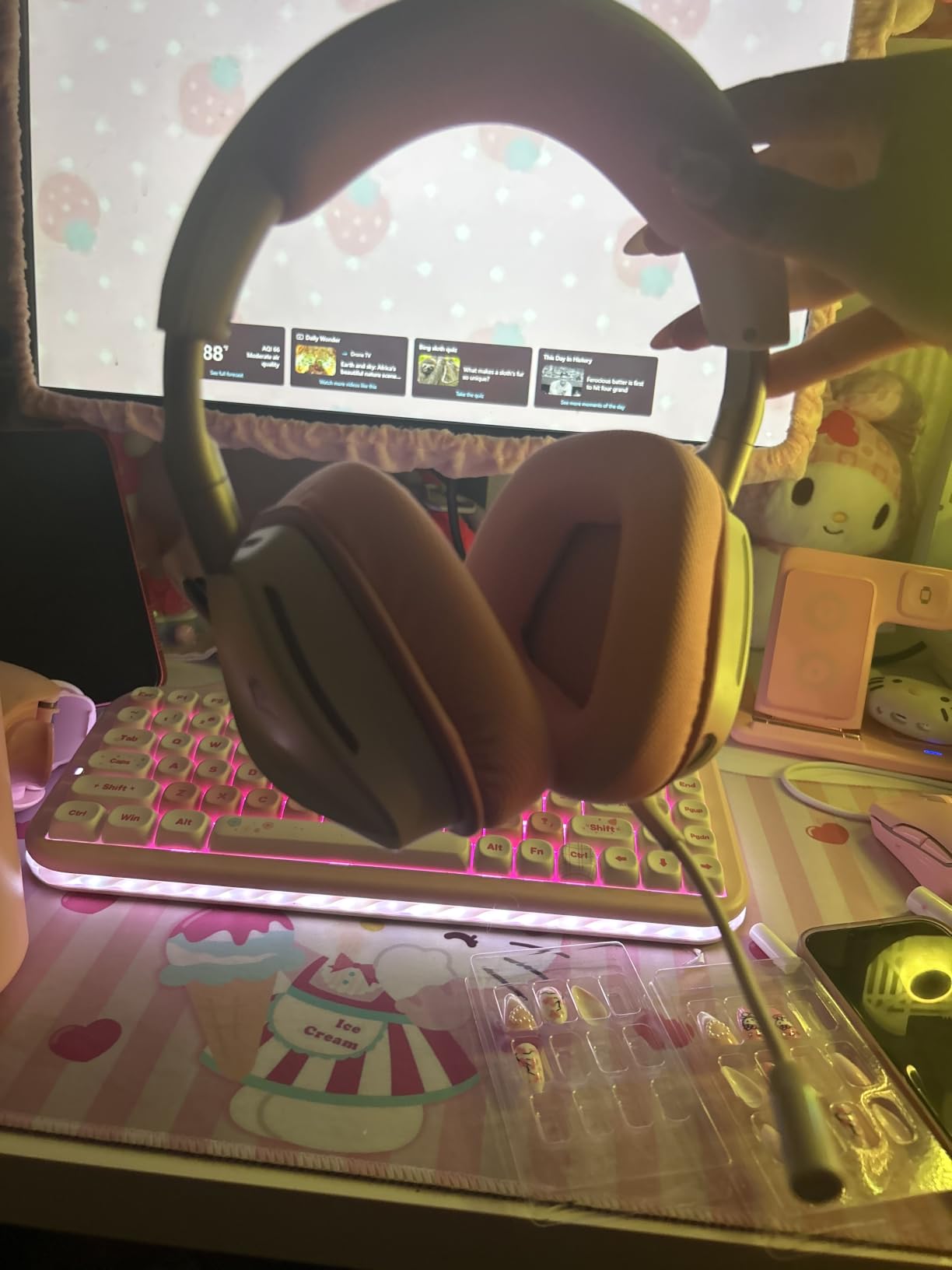 Good headset, but mic could be better