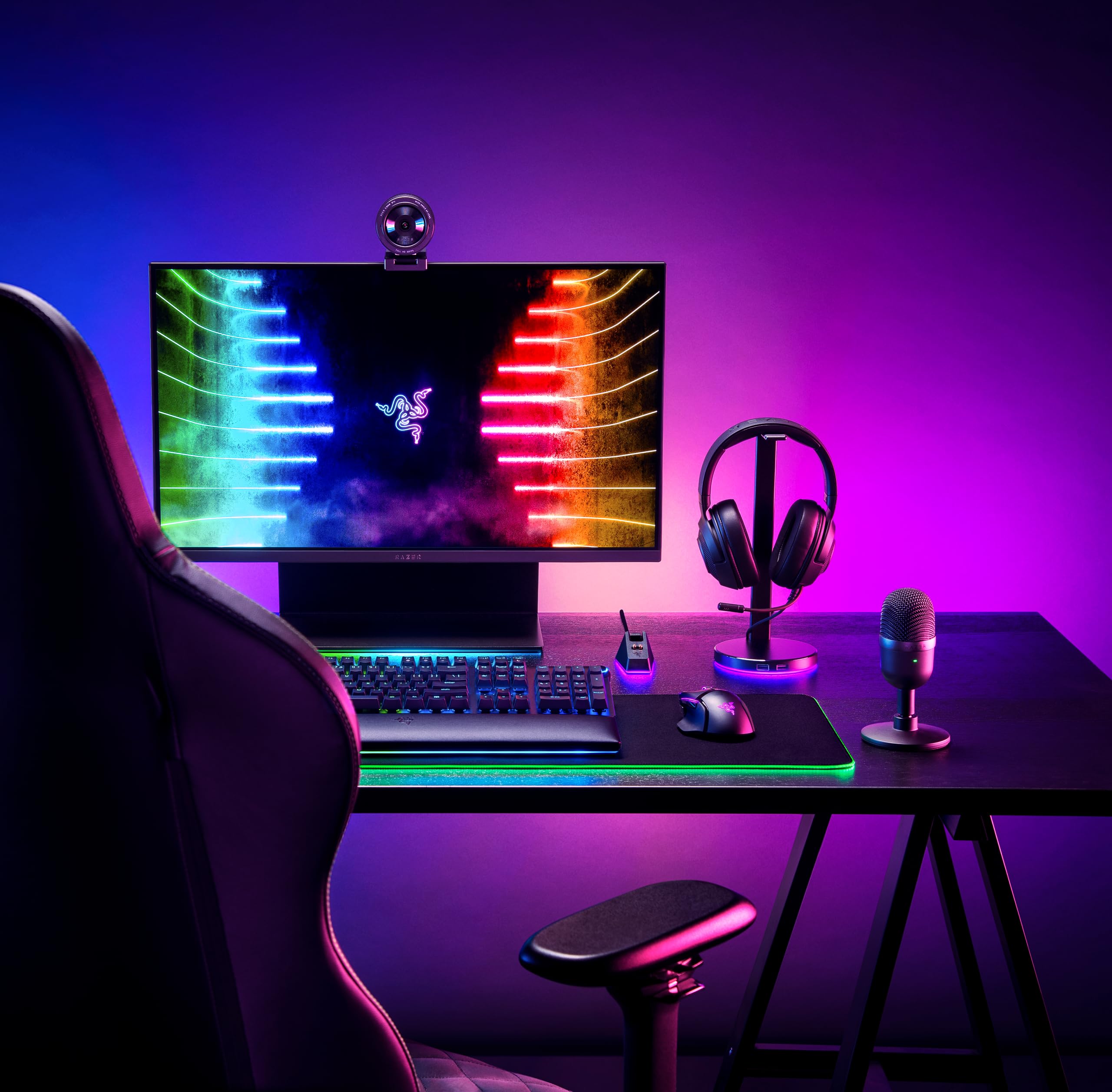 razer-base-station-v2-chroma-headset-stand-rgb-lighting-usb-3-1-ports-3-5mm-audi image 8