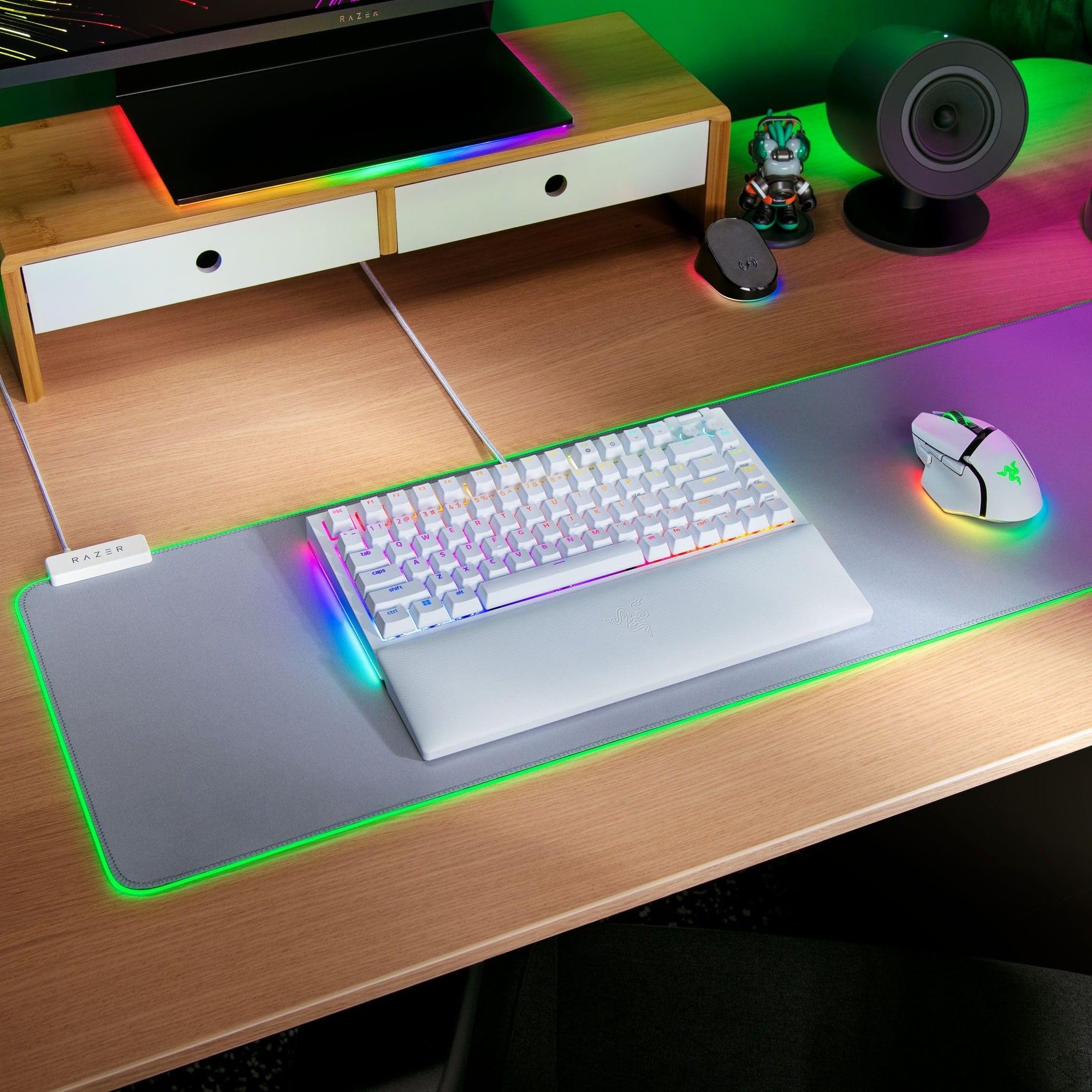 razer-blackwidow-v4-75-mechanical-gaming-keyboard-hot-swappable-orange-tactile-s image 8