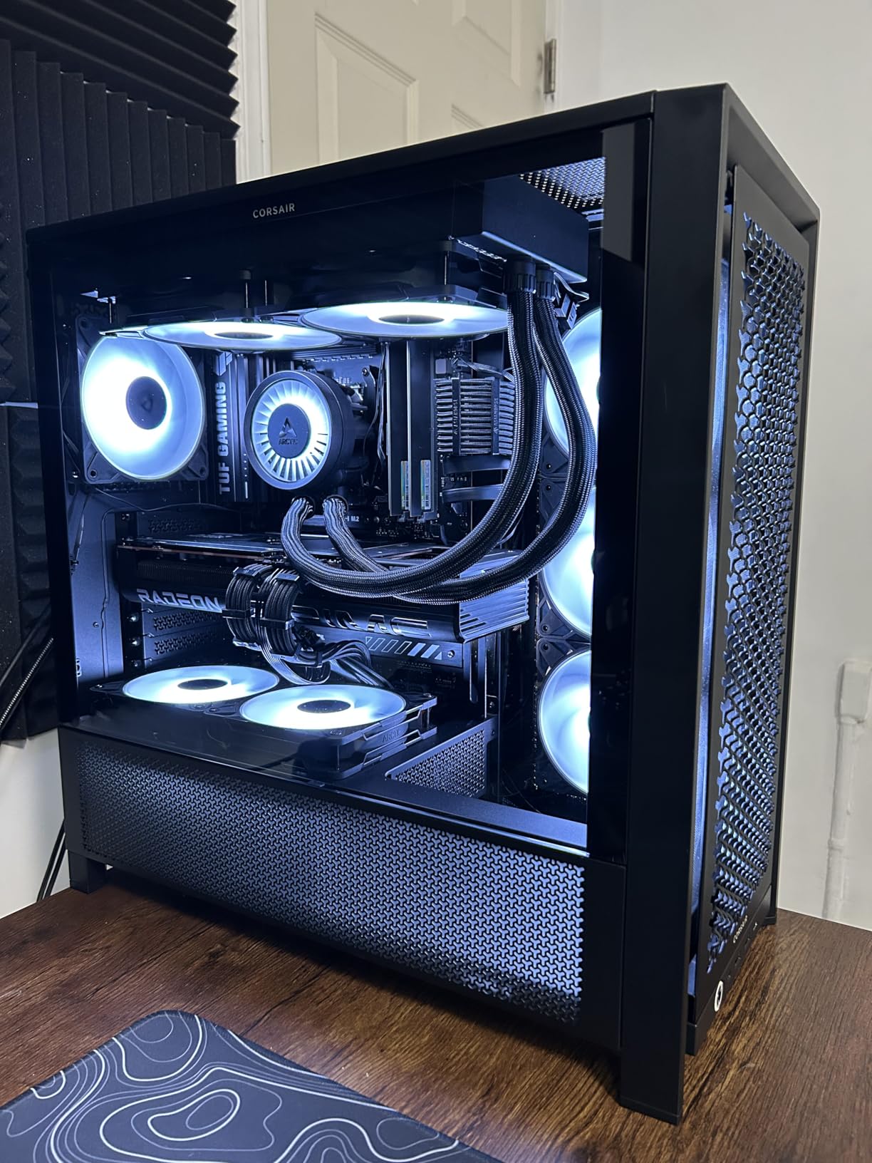 Good case, but cable management is tight