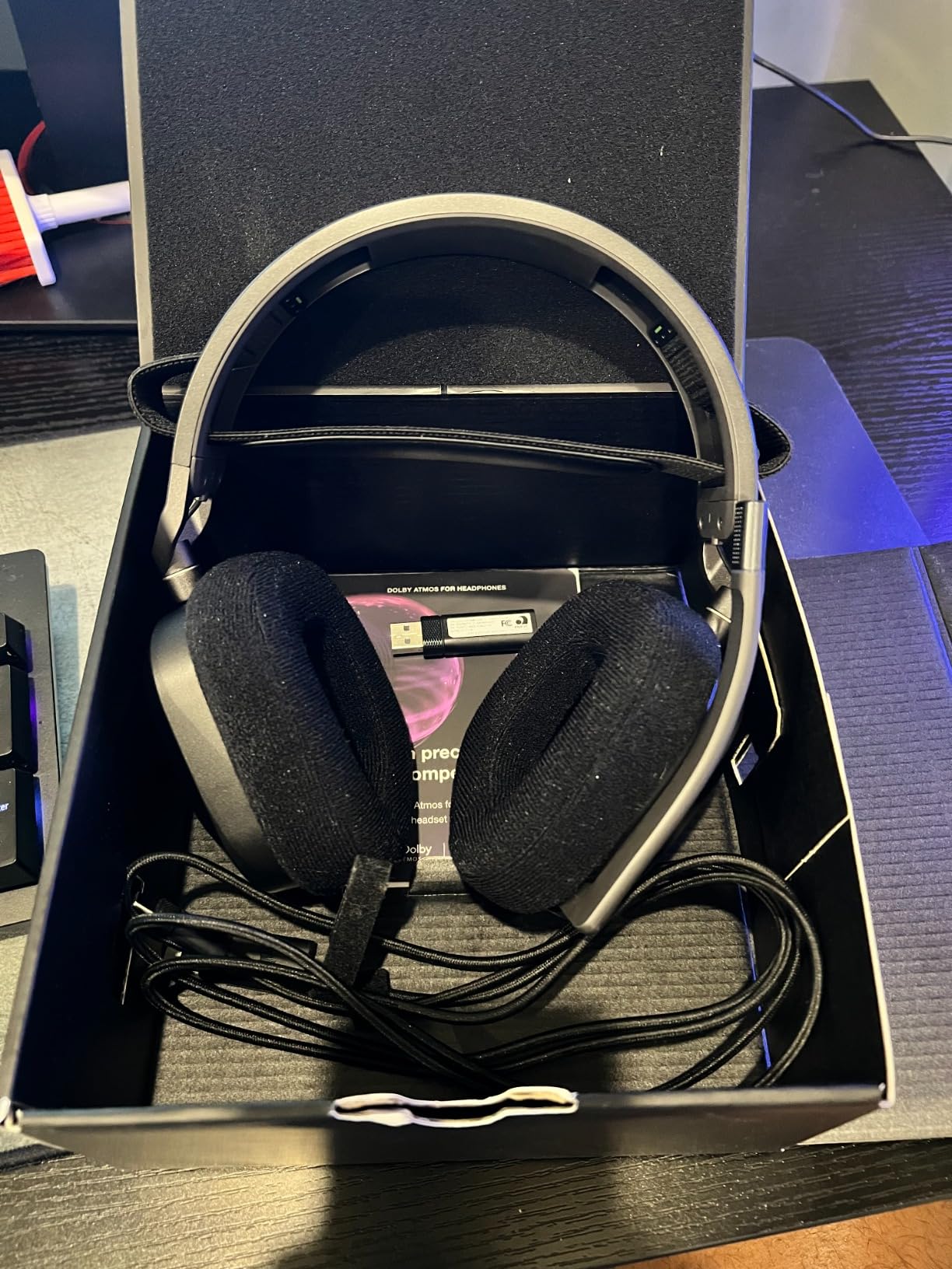 Solid headset