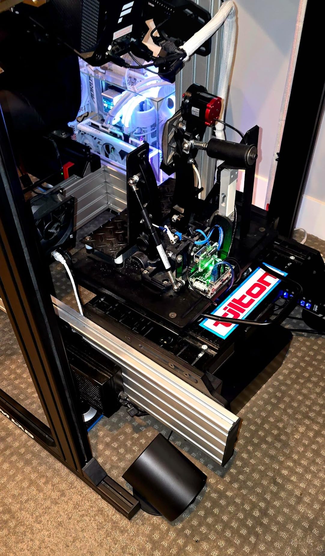Good speakers, but a bit bulky