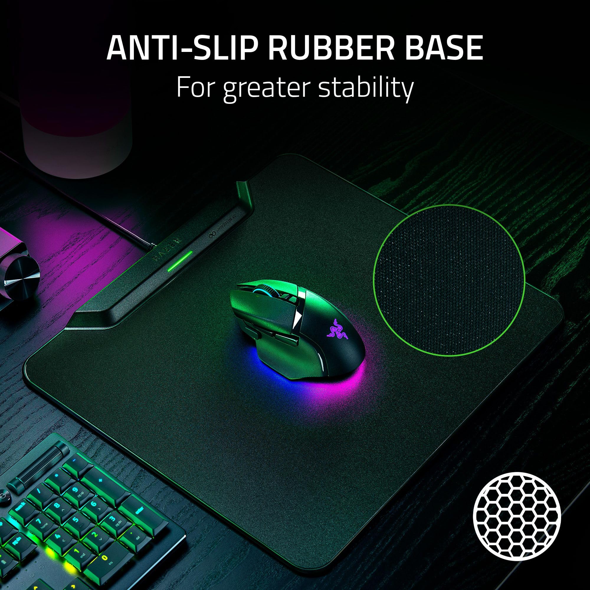 razer-hyperflux-v2-wireless-charging-system-hard-surface-mouse-mat-puck image 7